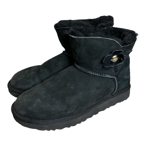 Ugg Mini Bailey Button Poppy Black Suede Shearling Boots - Picture 3 of 9